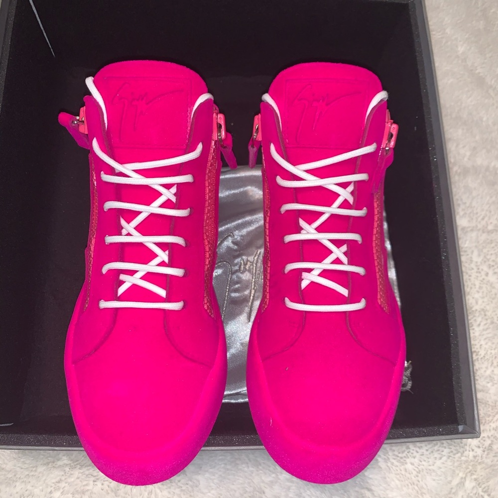 Giuseppe Sneakers - Picture 1 of 4